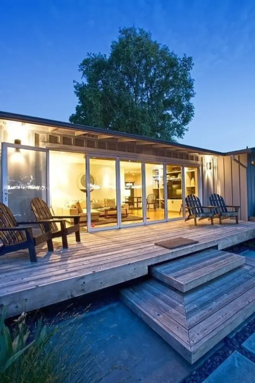 Upscale Modern Vineyard Home 2 Bedrooms 2 Bathrooms Home