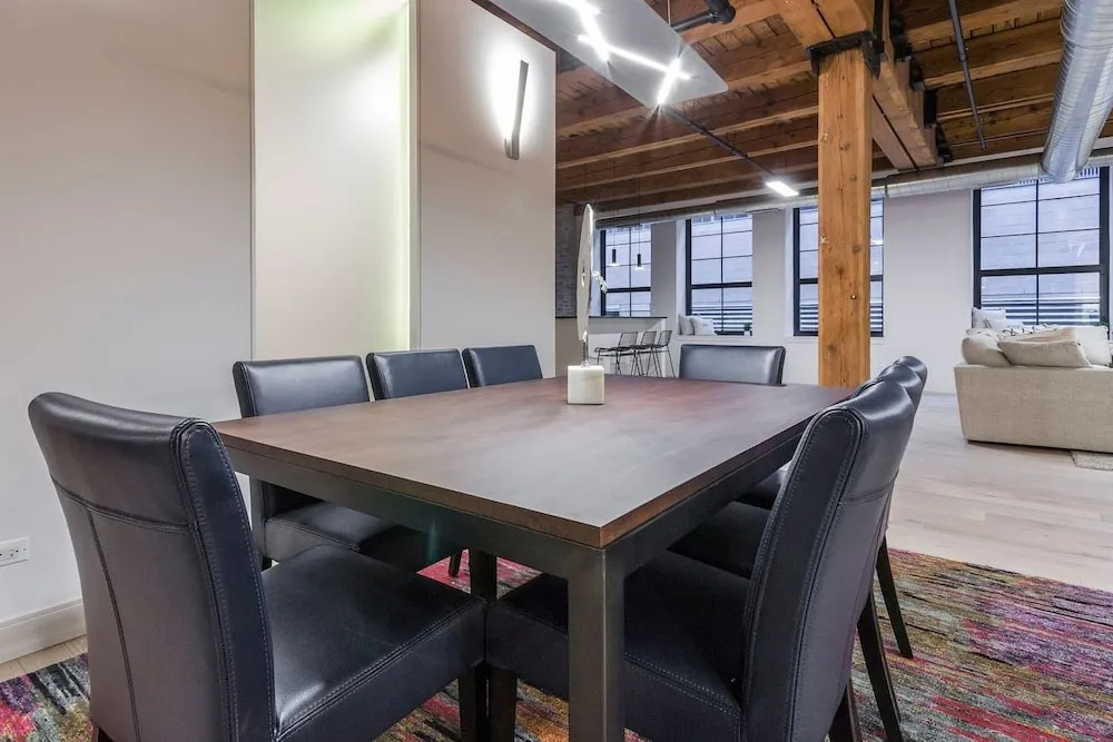 Breathtaking 6 BDR Luxury Condo Downtown Chicago