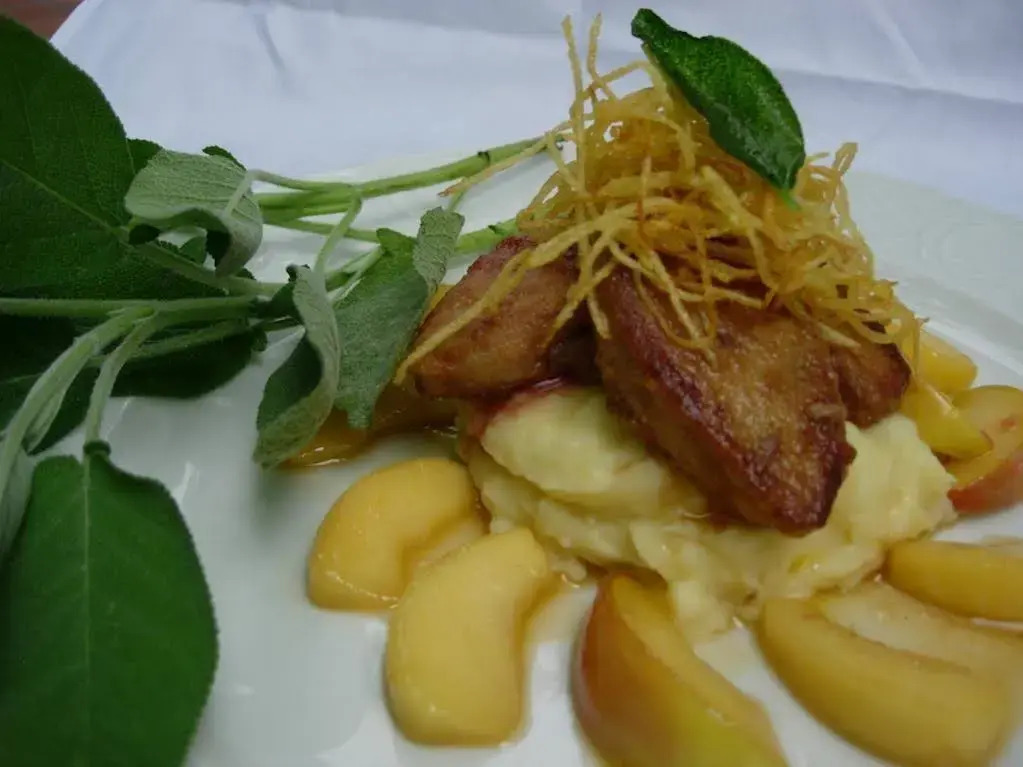 Recks Hotel-Restaurant