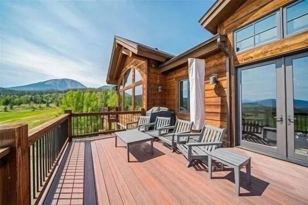 Mountain Oasis Dreams, 7 bedroom home with Hot tub, New listing! 8 Home by RedAwning