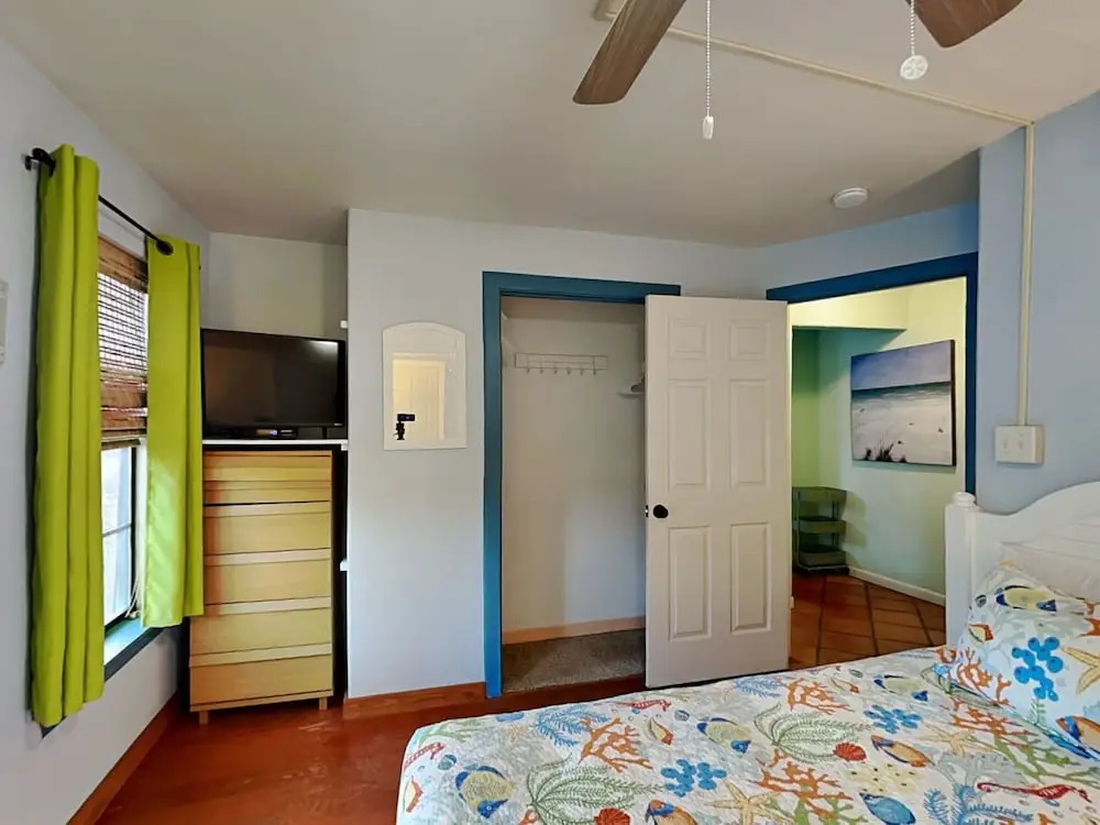 Caprice Cottage - Sun Harbor Cottage #1