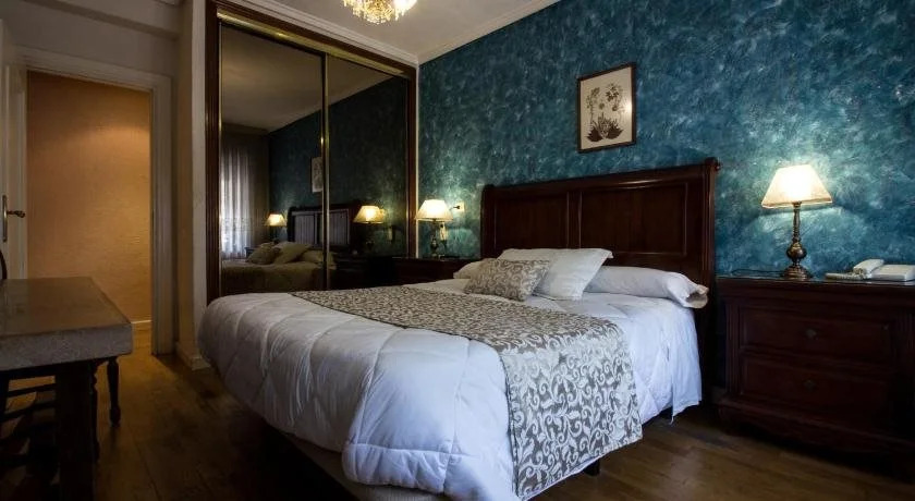 Hostal Goya Suites
