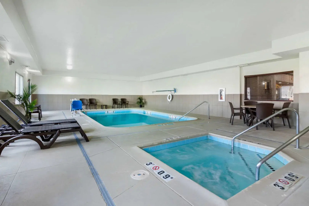 Comfort Suites Omaha East-Council Bluffs