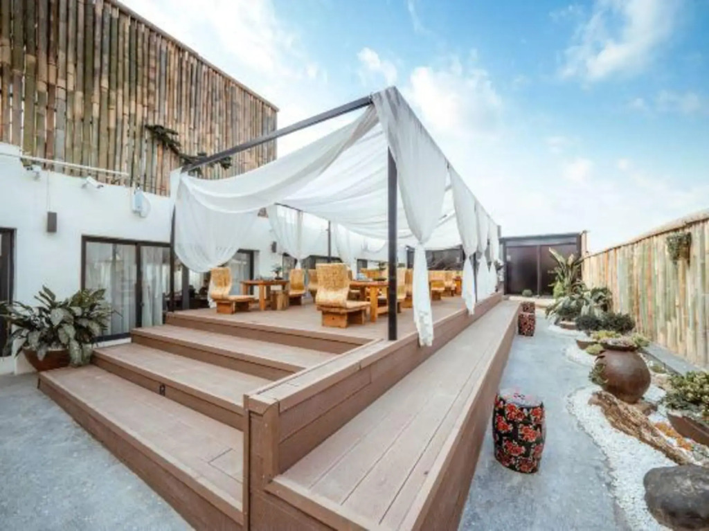 Yunfuli Yinsu Du Fu Thatched Cottage Business and Leisure B&B