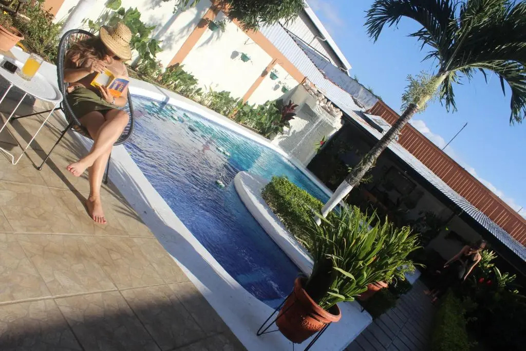 Berlor Airport Inn