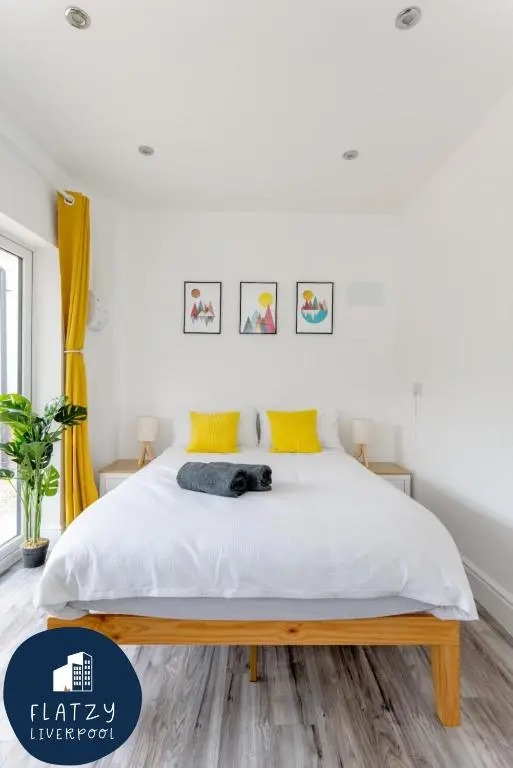 Flatzy - Charming Garden Annexe in Aigburth with Kitchenette
