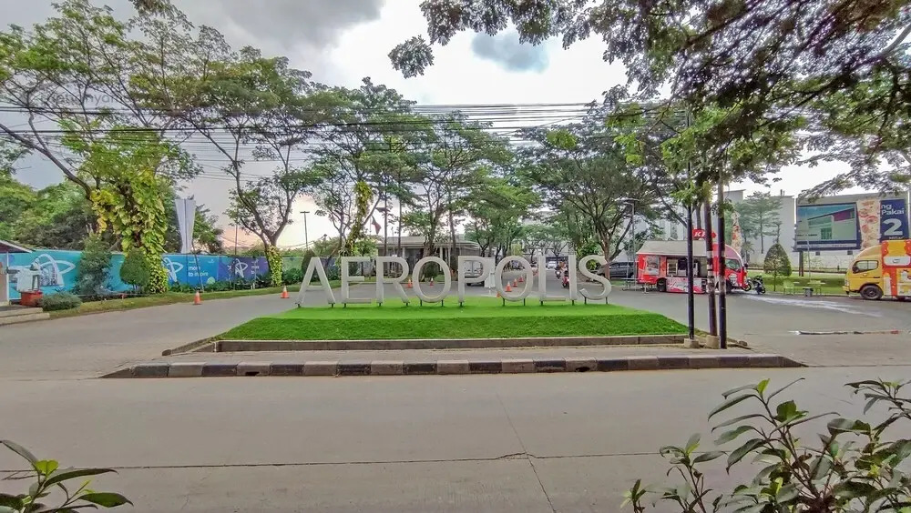 Elis Room at Aeropolis by Ruang Nyaman