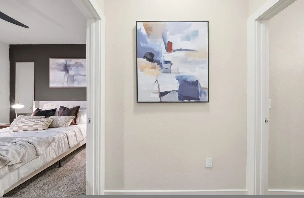 Stylish 2BR w Pool Pet-friendly Unit 13