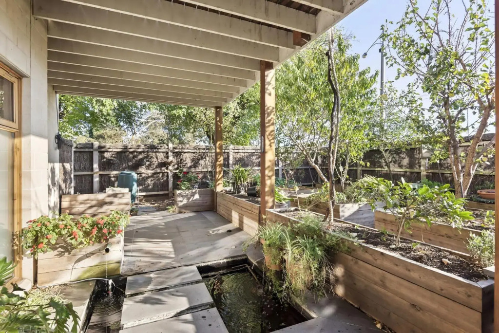 Kingfisher Beach House