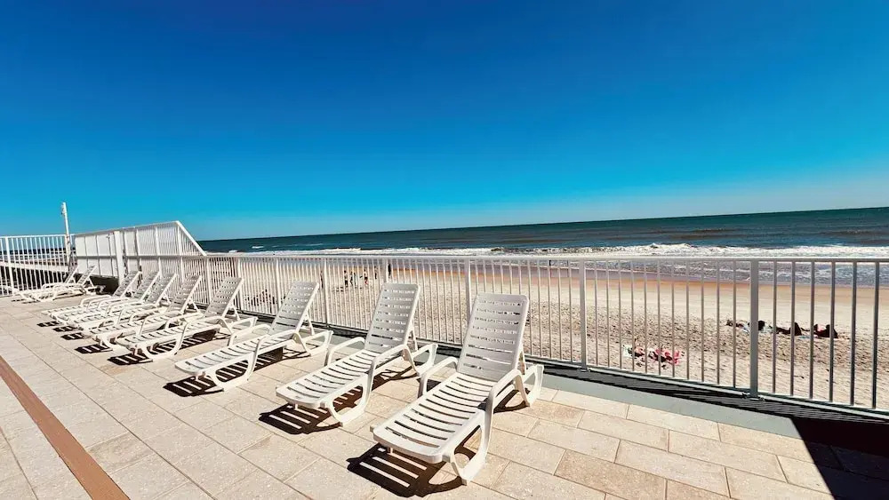 Beachline Breeze On the Strip