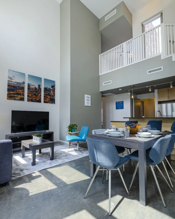 Acklen Luxury Condos by Hosteeva