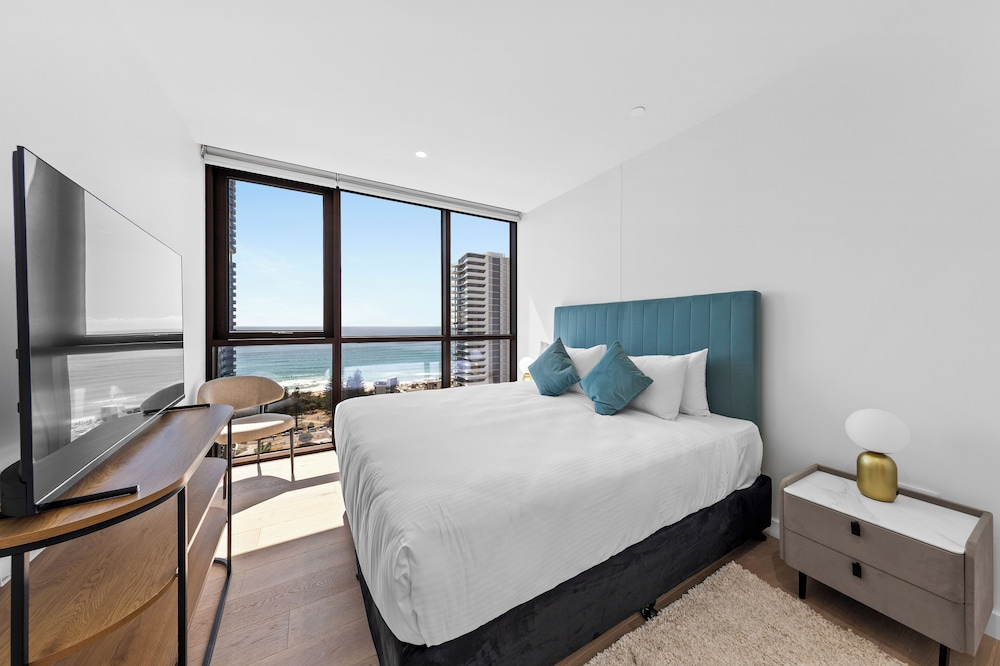 Yves Mermaid Beach Apartments by CLLIX