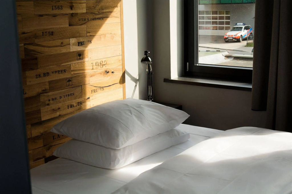 Underdog Hotel