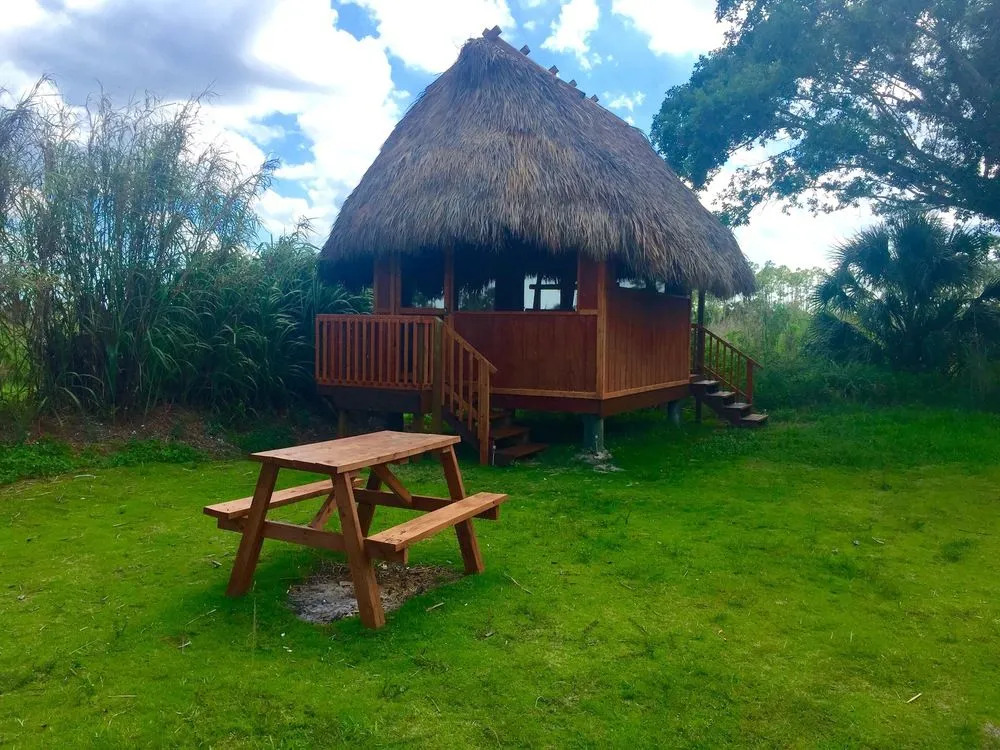 Everglades Chickee Cottages - Ochopee