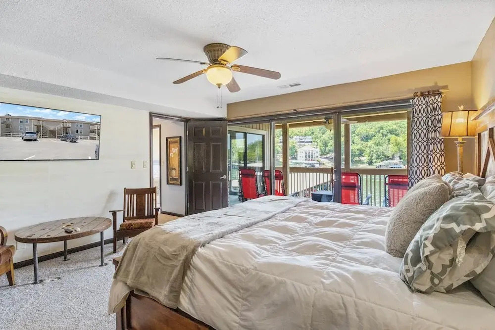 Stunning Views, Inviting Pools, and Endless Fun!