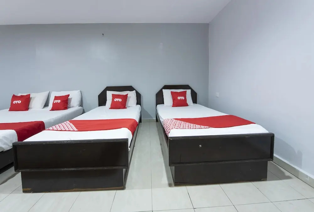 OYO 90254 D Anugerah Hotel