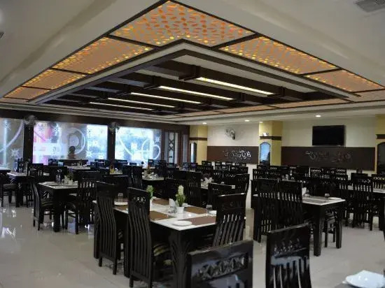 OYO 14494 Hotel Ramneek