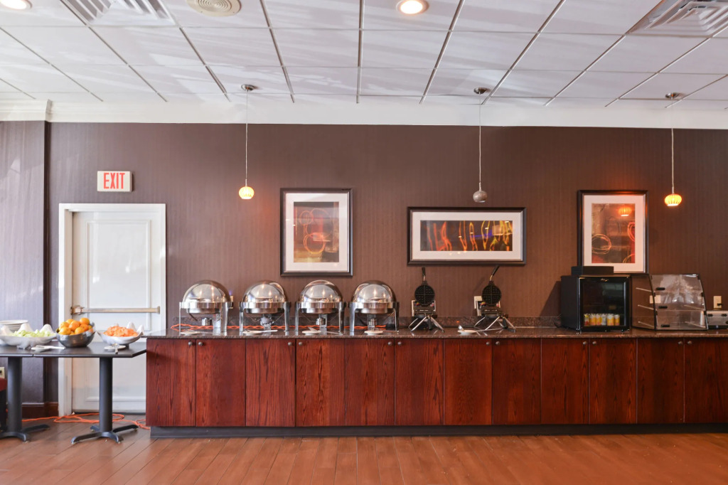 Holiday Inn New London by IHG