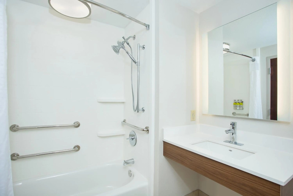 Holiday Inn Express & Suites Lebanon-Nashville Area by IHG