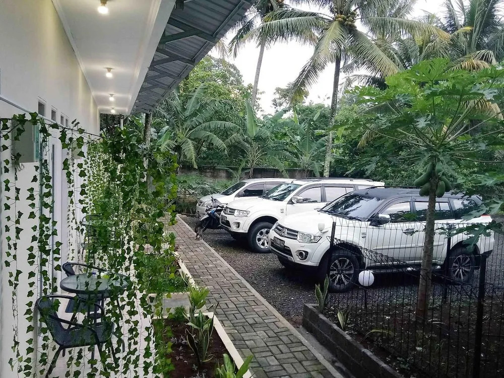 Bakom Inn Syariah Ciawi - Bogor, Standard Double Room 7