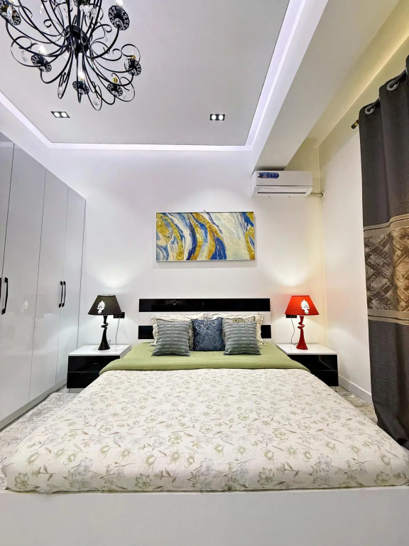 Royal Rentals (Роял Ренталс) на улице Узбекистон Овози 21