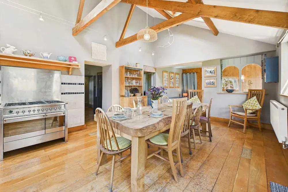 Host Stay Lowmoor