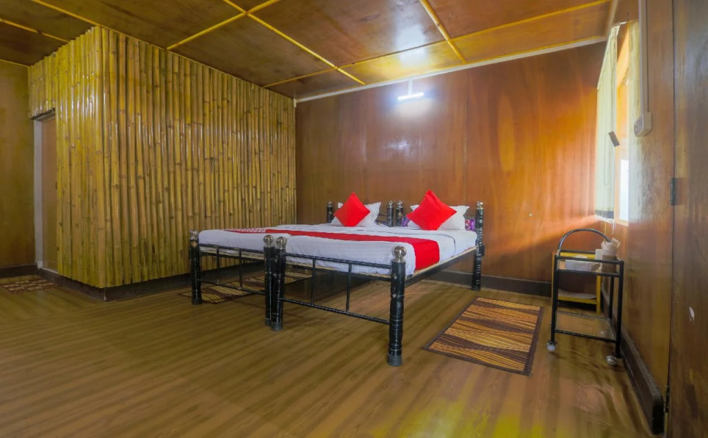 Cafe Umbir & Stay In by OYO Rooms