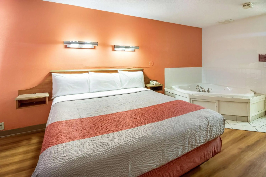 Motel 6-Dayton, OH - Englewood