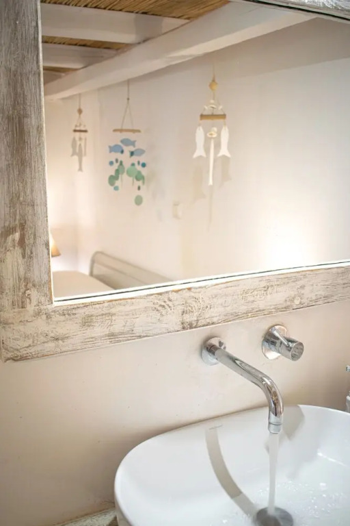 Cozy Studio for 2 Guests With 1 Child or 3 Adults - Walking Distance to Beach