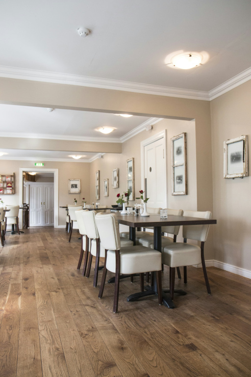 Gistihúsið - Lake Hotel Egilsstadir
