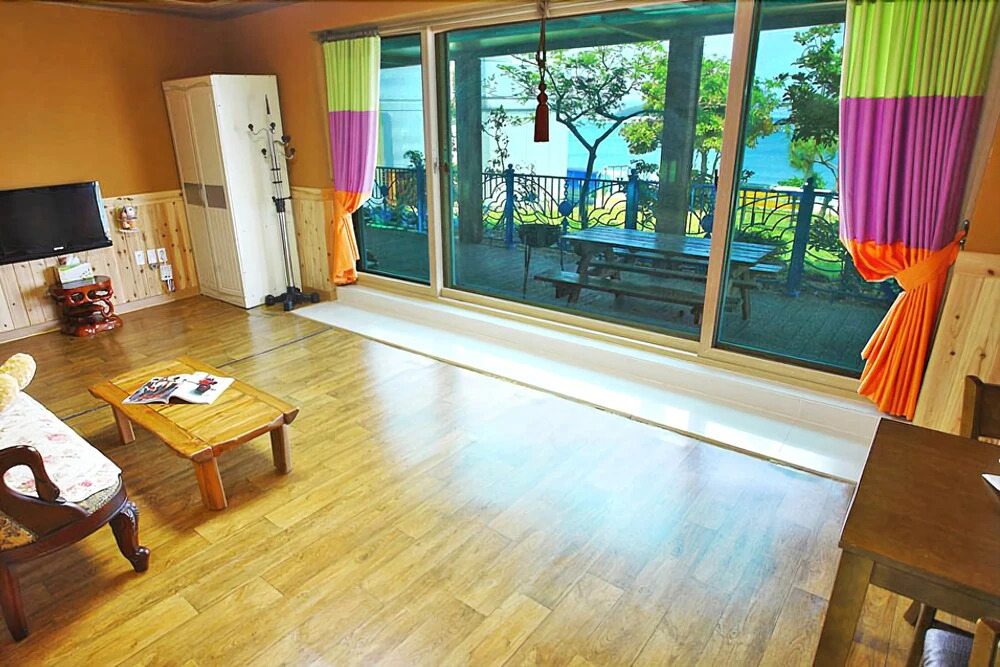 Yeosu Haeoreum Pension