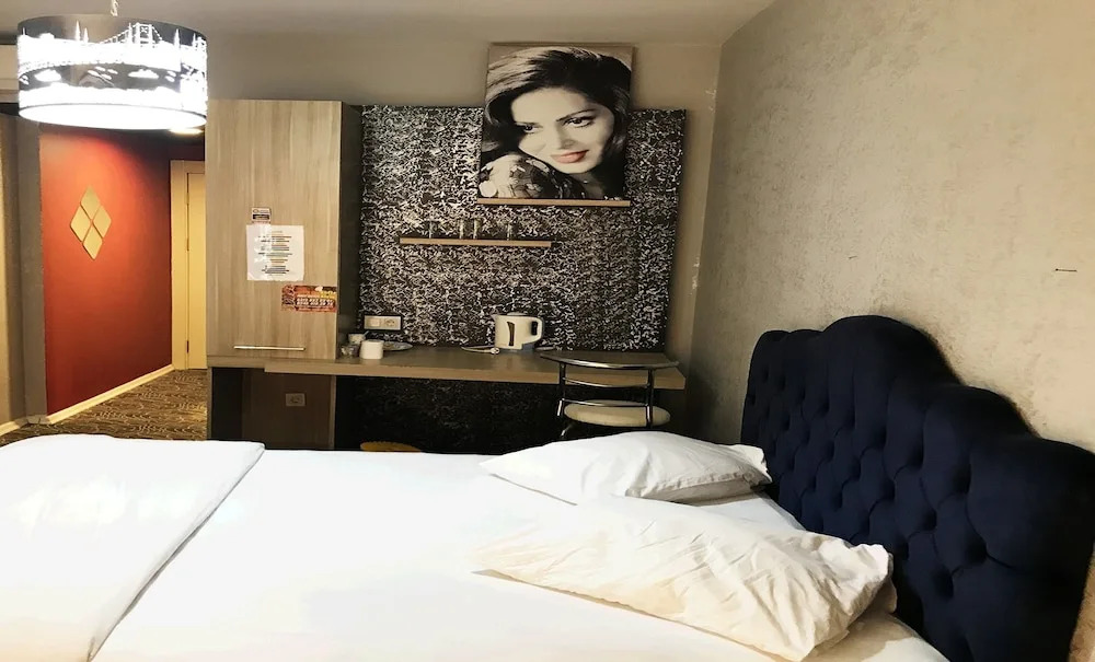 VIP Inn