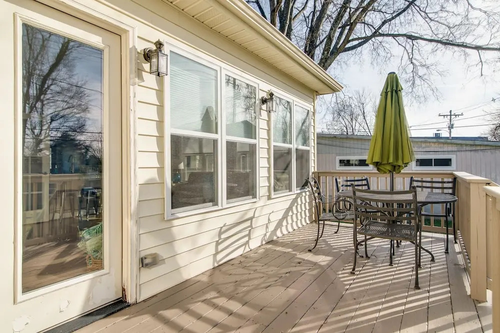 New Listing! Remodeled Getaway In Eclectic Enclave 2 Bedroom Home