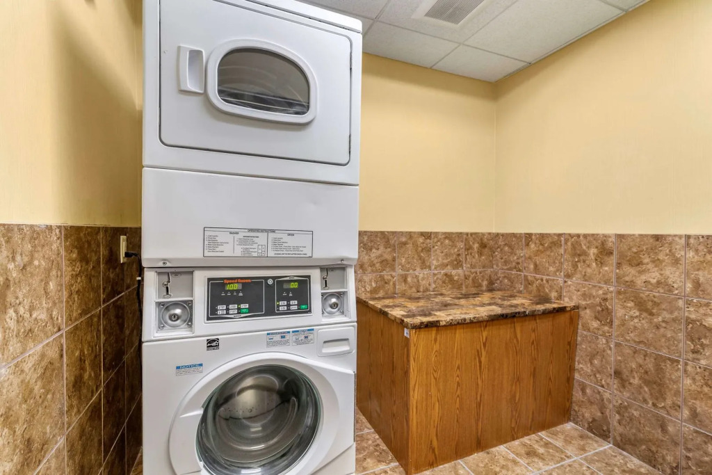 Legend Hotel Minot
