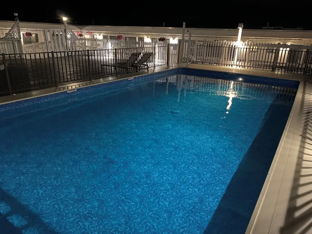 Hampton Harbor Motel