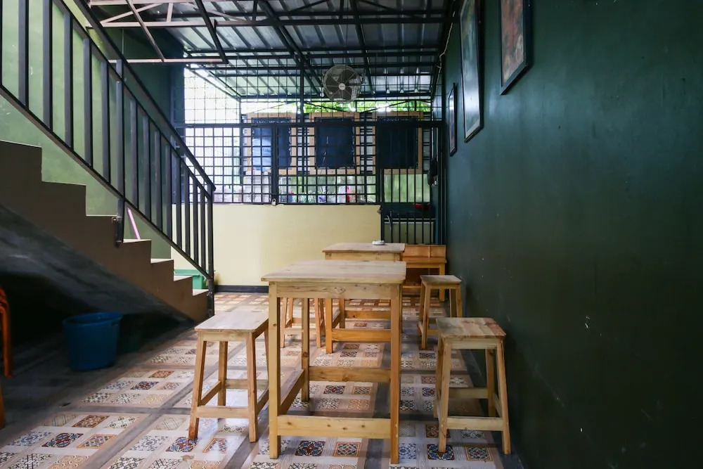 Airy Eco Rempoa Flamboyan Raya F2 Tangerang Selatan