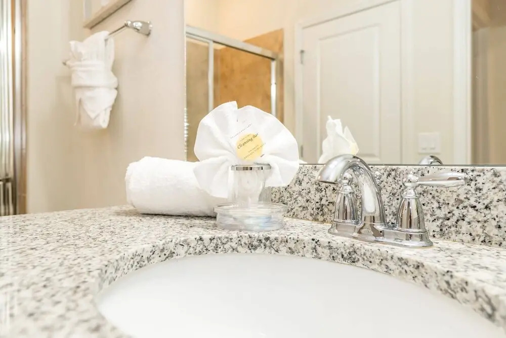 Spacious, Perfect Home for Orlando Getaway, Large Pool and Gameroom! #5st441