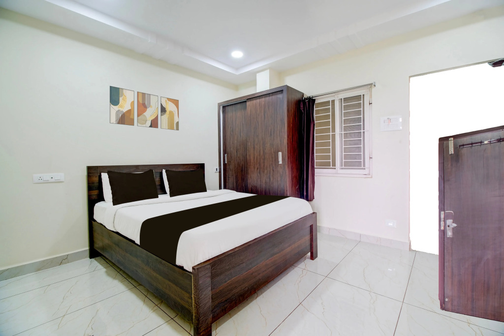 Hotel O Ramavarapadu Near PVR Icon