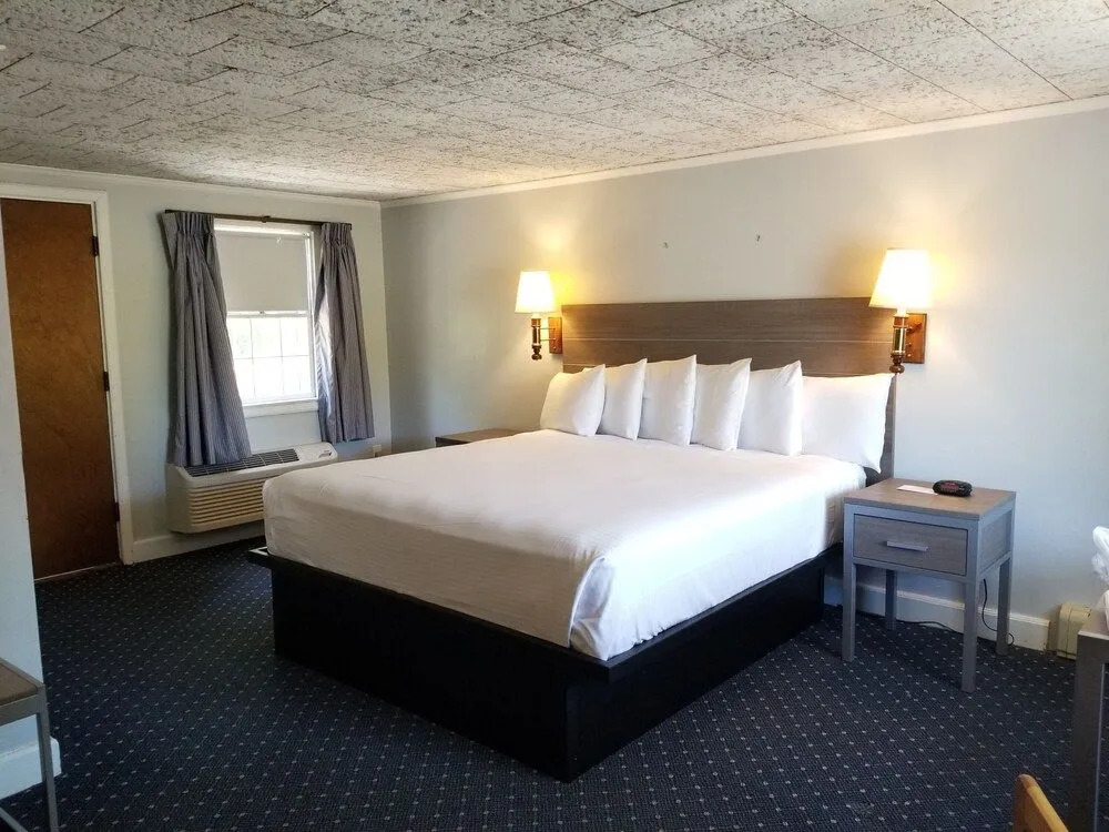 Olde Tavern Motel and Inn - Cape Cod