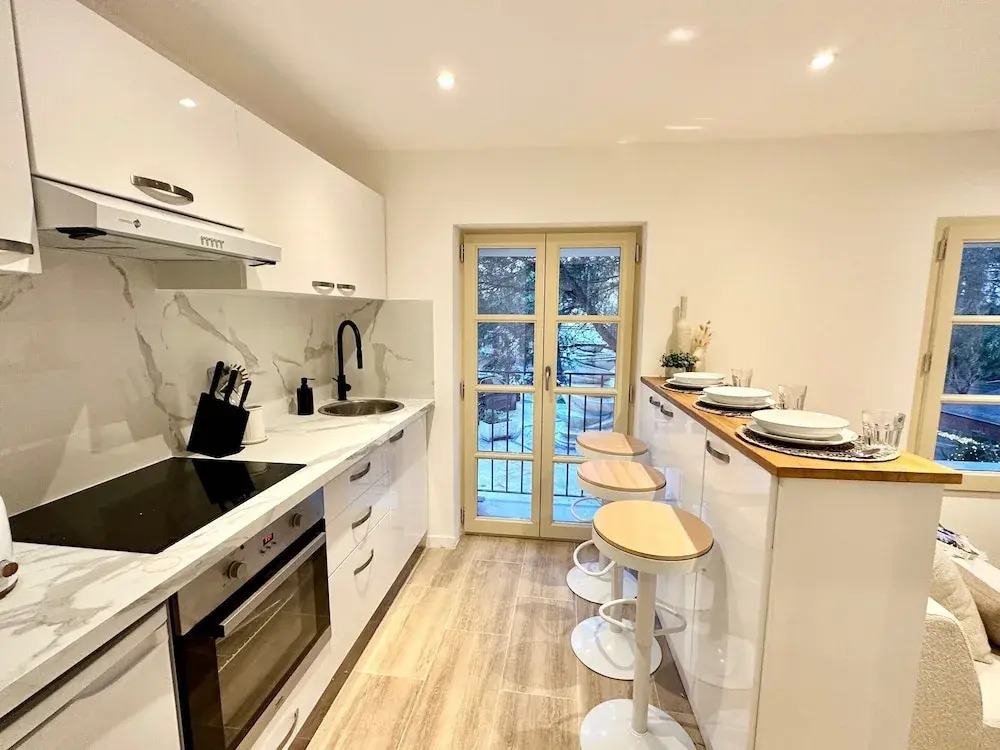 Charming Apartment - 2bd/4p - Center of St Tropez