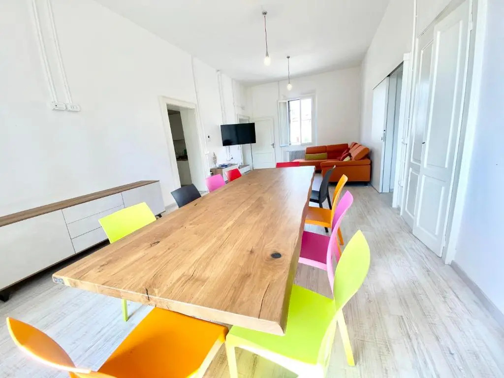 BRIBANO HOSTEL & bike sharing-workers and tourists hospitality