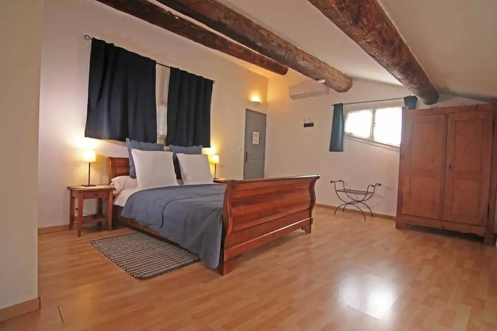 Villa Velleron - Guesthouse in a picturesque village