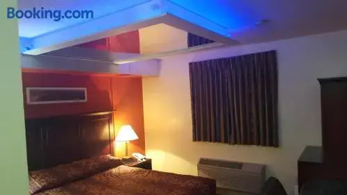 Royal Windsor Inn & Suites
