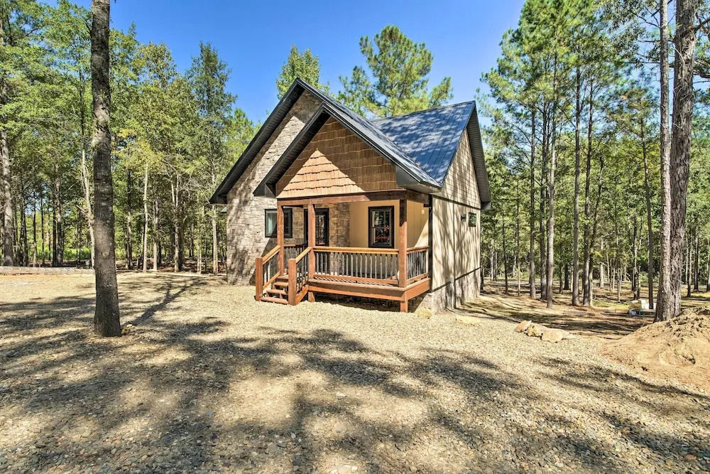Modern Broken Bow Cabin, Near Lake + Wineries