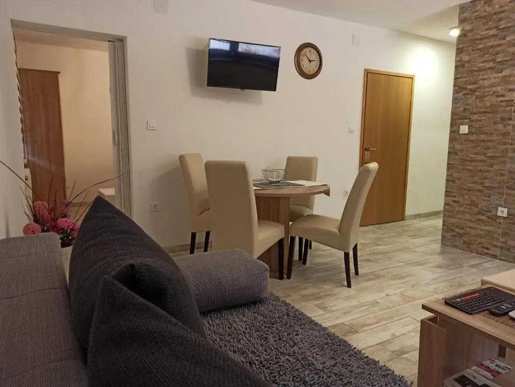 Studio Apartments Una