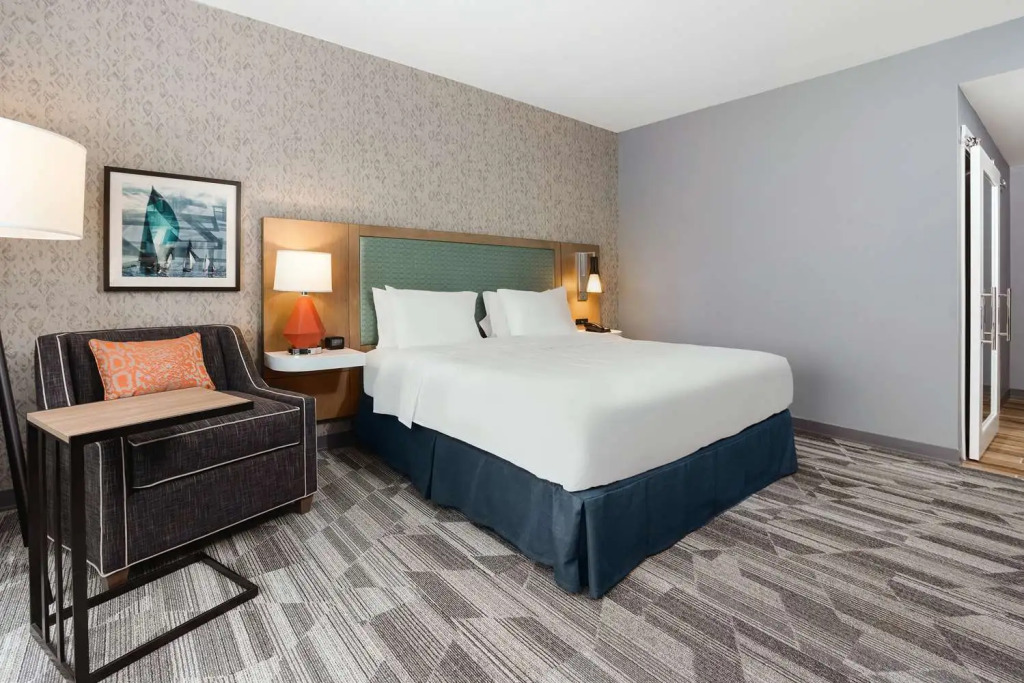 Hampton Inn by Hilton Bellingham Airport