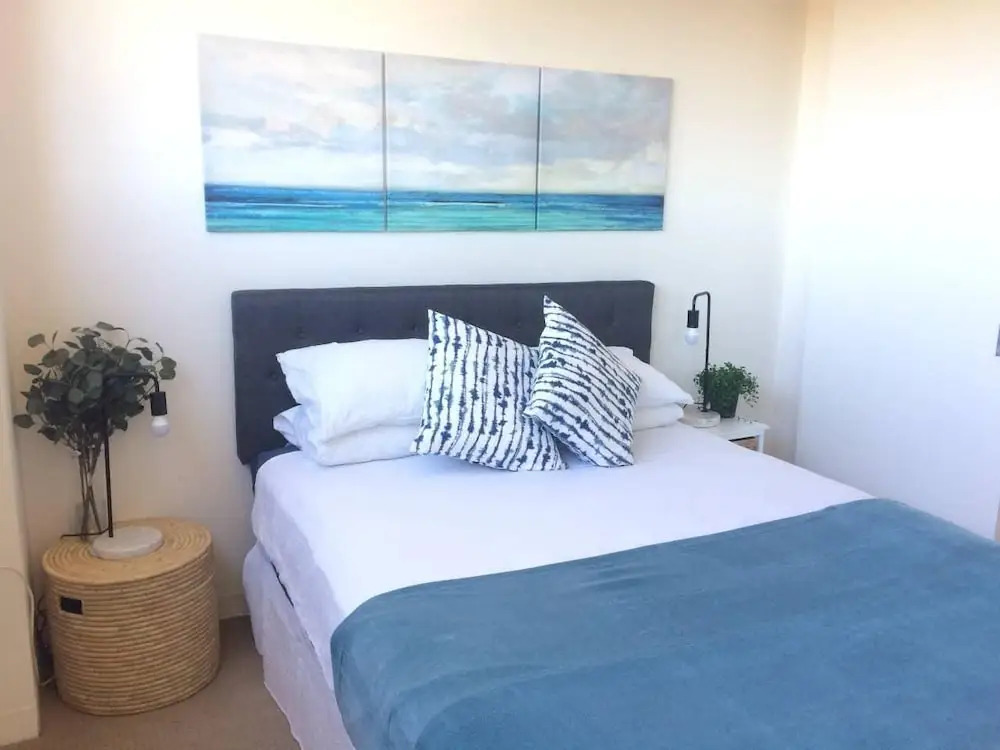 1 Bedroom Surfer’s View with Parking in Manly