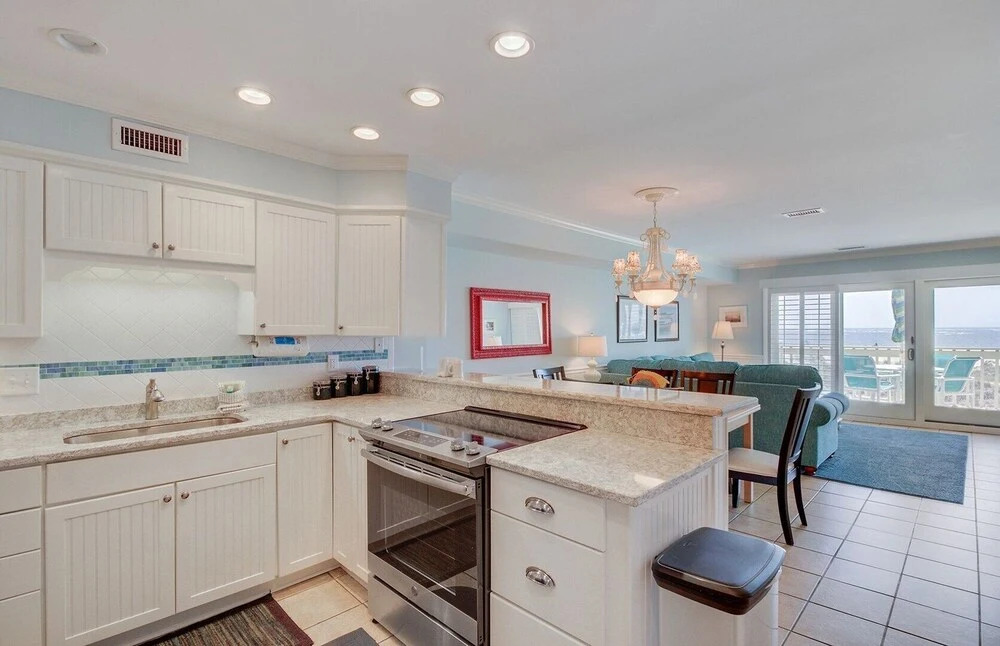 11D Mariners Walk by Avantstay Oceanfront Living Amazing Views! Communal Pool