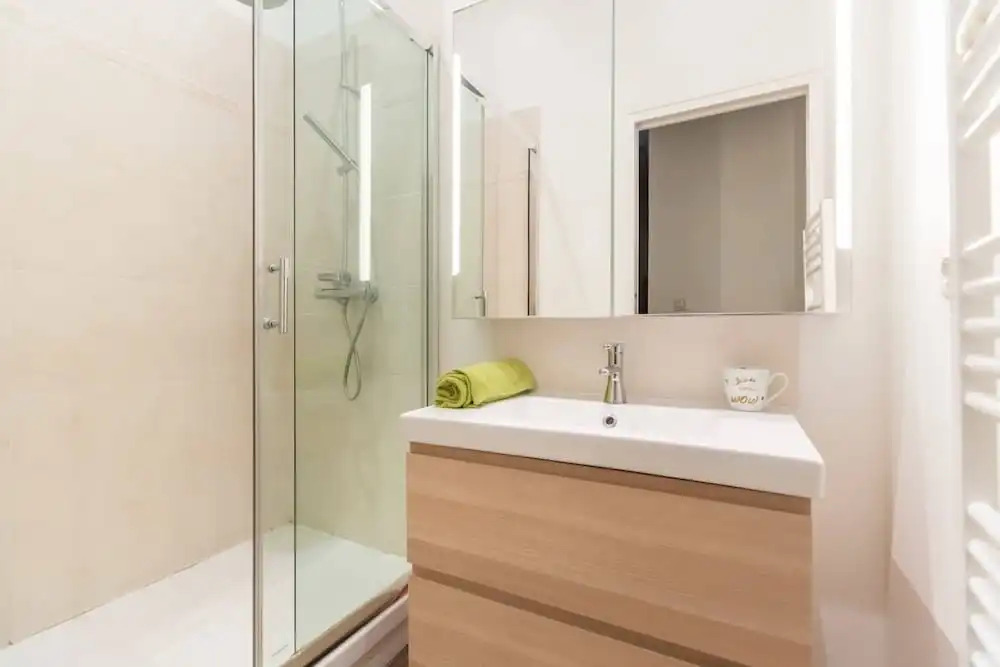 Beautiful 2BR Apartment in Chartrons, Bordeaux