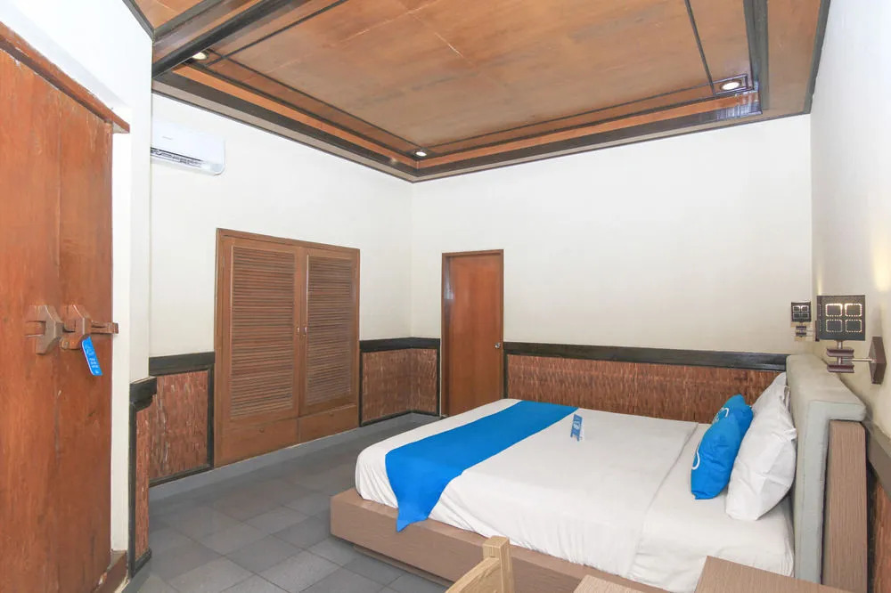巴厘岛登巴萨艾里萨努尔德纳乌波索102酒店(Airy Sanur Danau Poso 102 Denpasar Bali)